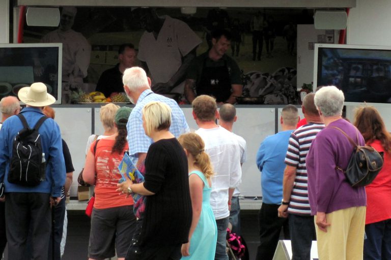 Catering kiosk pod