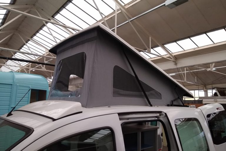 Elevating roof