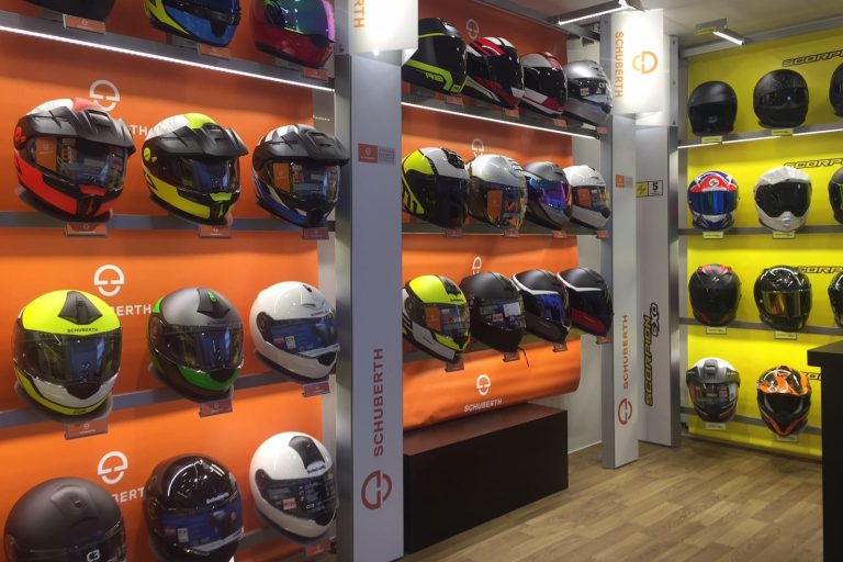 Roadshow vehicle with helmet display