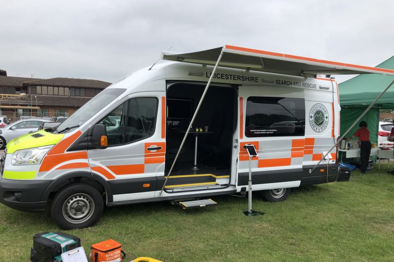 Search and rescue vehicle
