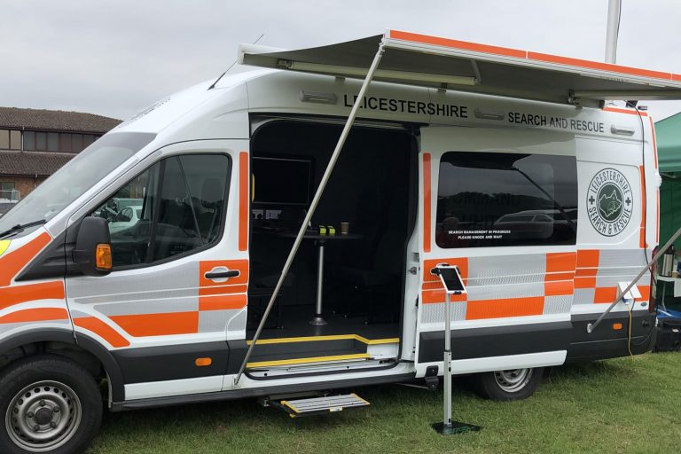 Search and rescue vehicle