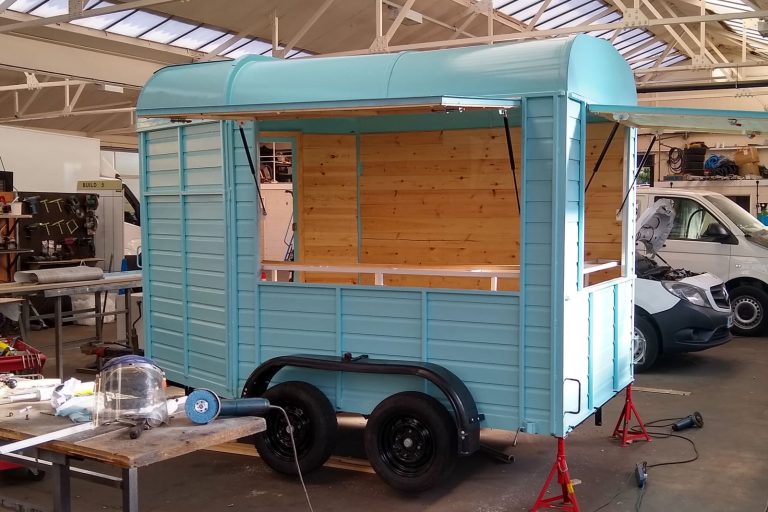 pre-owned Tandem axel horsebox conversion