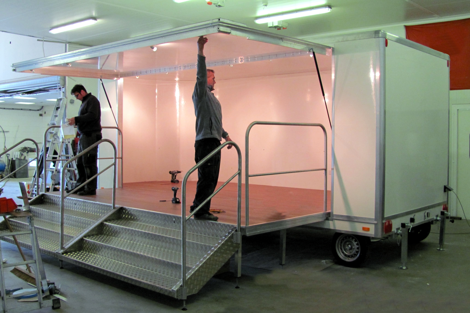 exhibition-trailers-in-build