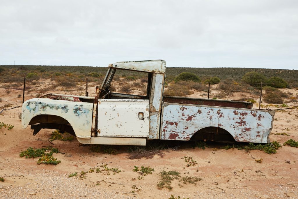 mobile servicing cannot be used for all vehicles such as this rusting hulk of a land rover pick up